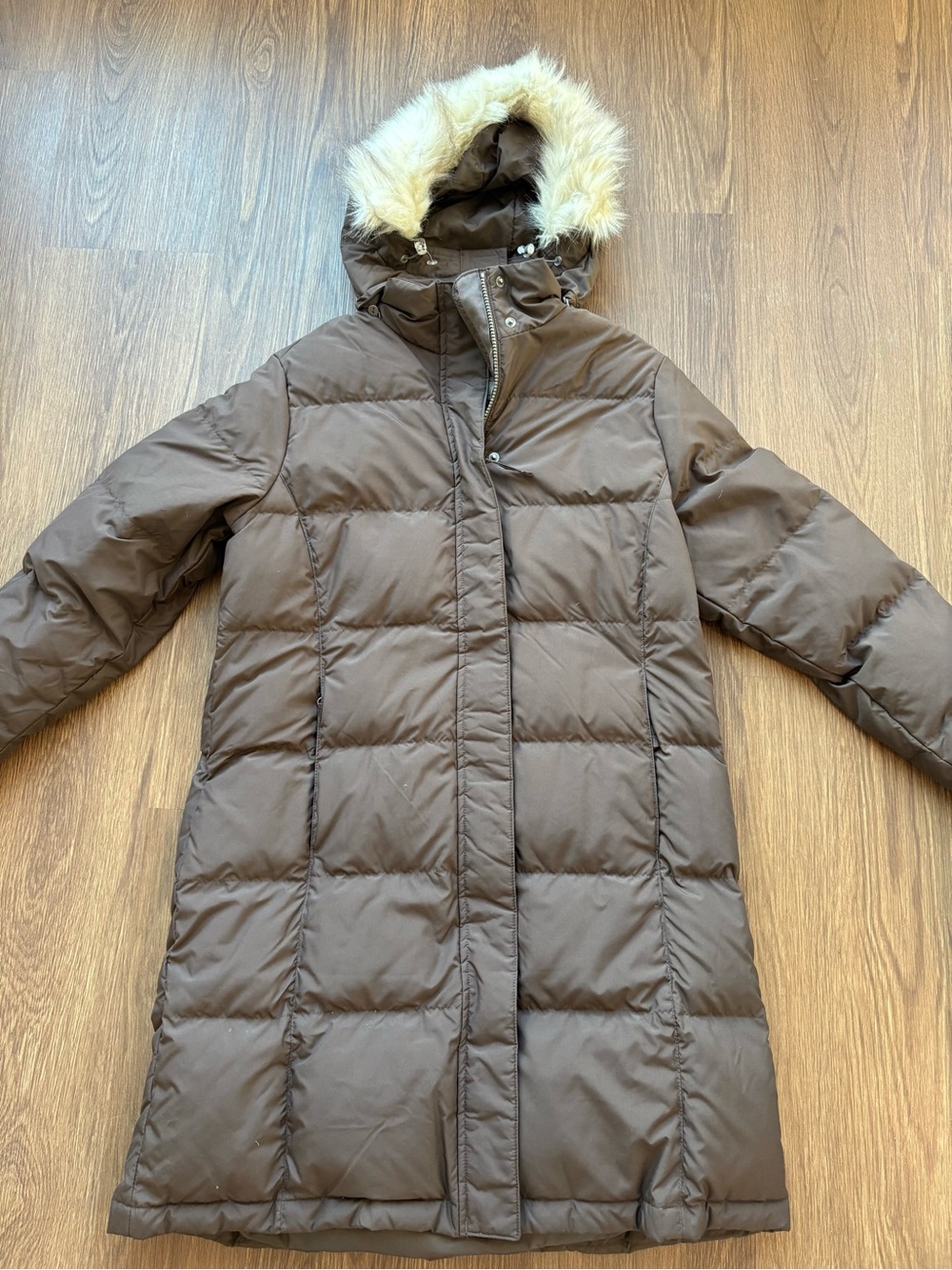L.L. Bean Women’s Ultrawarm Brown Long Puffer Coat with Faux Fur Trim Hood M